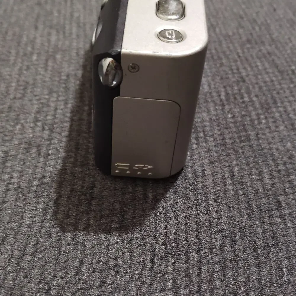 HP Photosmart M305 3.2MP Digital Camera Parts Repair Cracked Screen